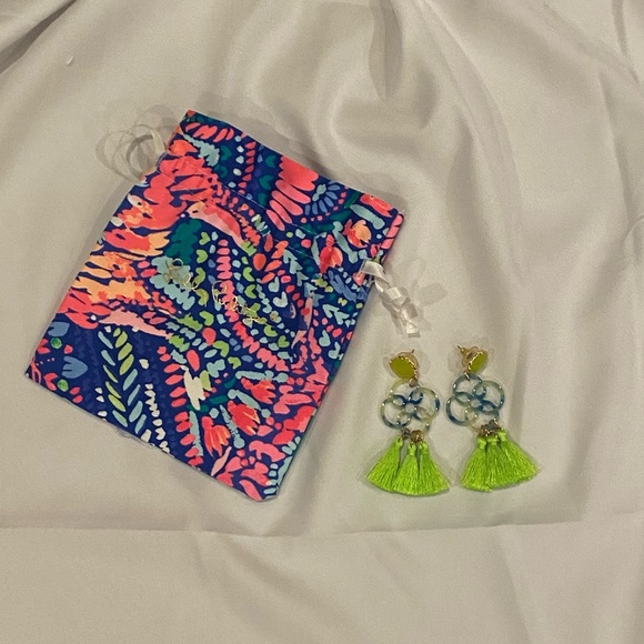 Lilly Pulitzer Sandpiper Earrings - Picture 2 of 2
